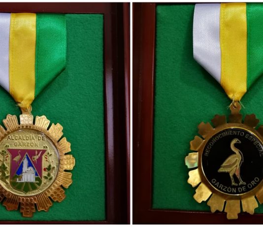 LA FUNDACIÓN CULTURAL BOLIVARIANA RECIBE EL GARZÓN DE ORO.